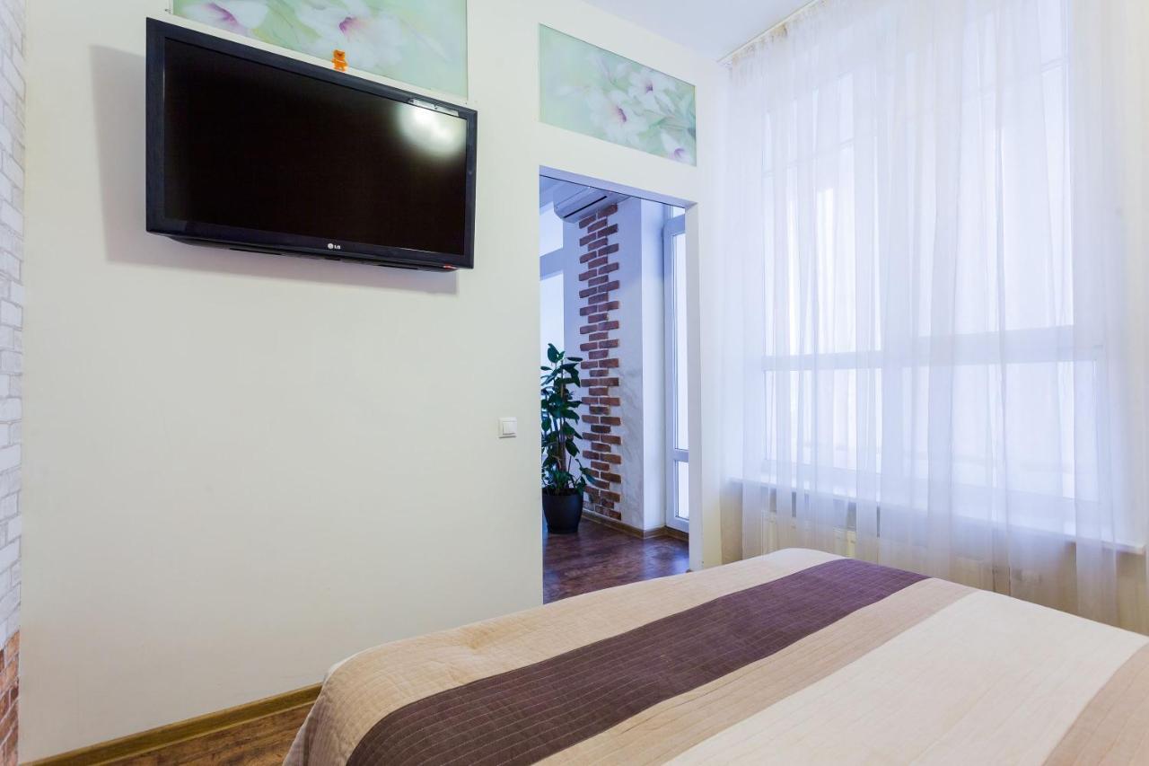 Navit Apartments With Breakfast, Near The Railway Station, The City Center, The Park Kiev Eksteriør billede