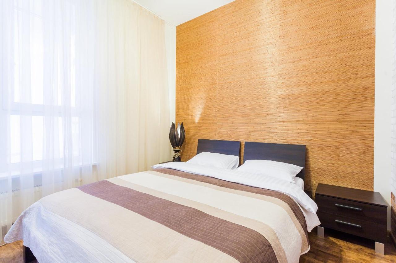Navit Apartments With Breakfast, Near The Railway Station, The City Center, The Park Kiev Eksteriør billede